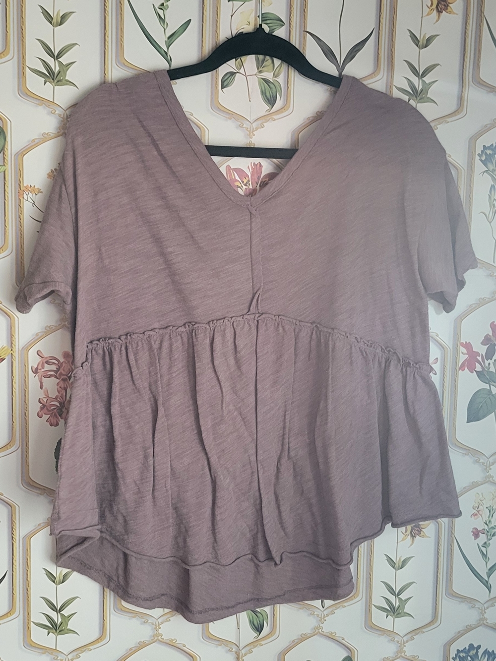 American Eagle Medium Women's Brown V-Neck Peplum Short Sleeve Top